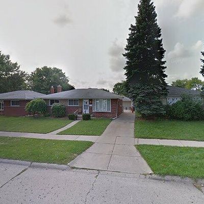 26821 W Davison, Redford, MI 48239