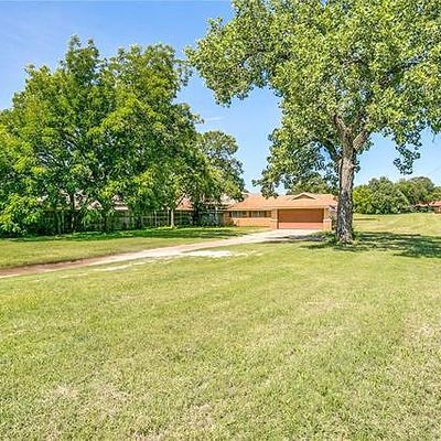 2707 Baze Rd, Euless, TX 76039