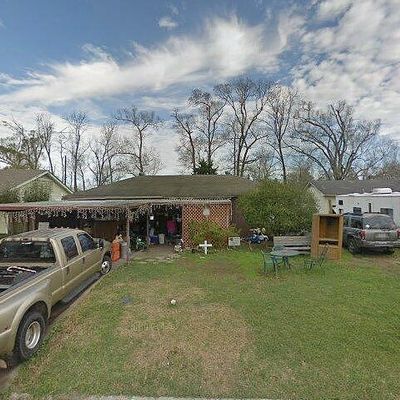 2717 Cos St, Liberty, TX 77575