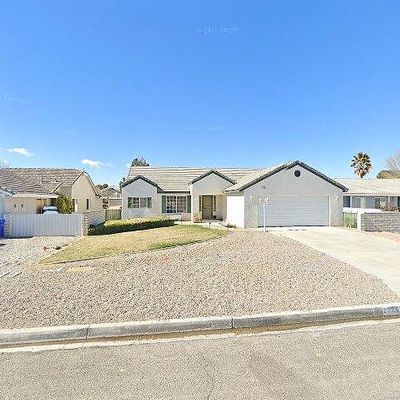 27260 Strawberry Ln, Helendale, CA 92342