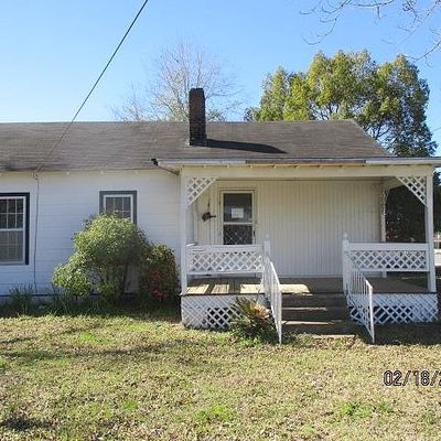 273 Bay St, Baxley, GA 31513