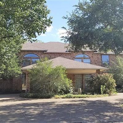2817 Country Valley Rd, Garland, TX 75043