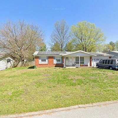 2849 E Bergman St, Springfield, MO 65802