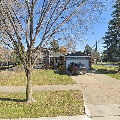 28540 Revere Ave, Warren, MI 48092