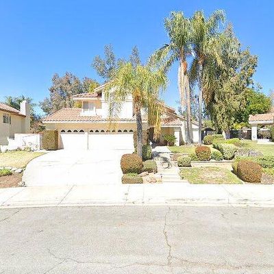 28852 White Oak Ln, Highland, CA 92346