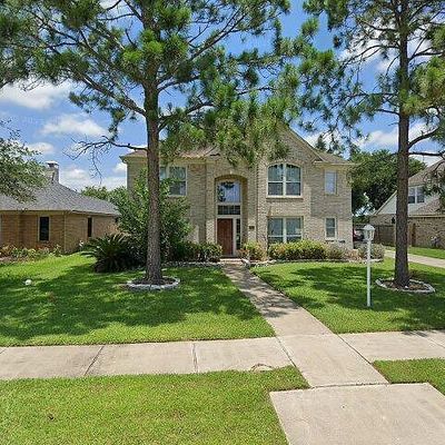 2895 Smokey Lake Ln, Dickinson, TX 77539