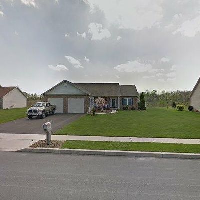 29 Coventry Dr, Carlisle, PA 17015