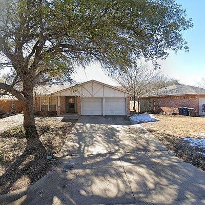 3833 Blue Grass Ln, Fort Worth, TX 76133