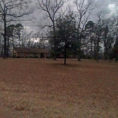 384 Lyndall St, Gladewater, TX 75647