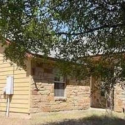 384 W Keanahalululu Ln, Bastrop, TX 78602