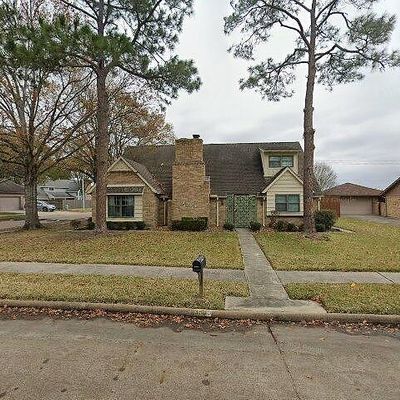 3935 Bolivia Dr, Pasadena, TX 77504