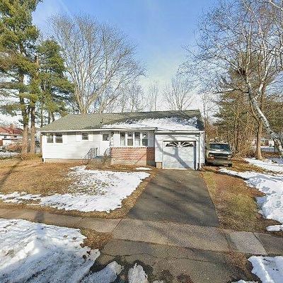 4 Patton Rd, Bloomfield, CT 06002