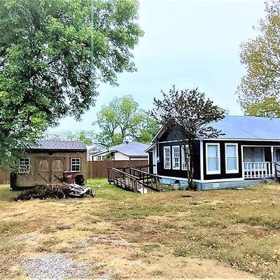 400 W Cockrell St, Celeste, TX 75423