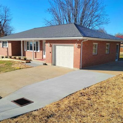 401 N 5 Th St, Pacific, MO 63069