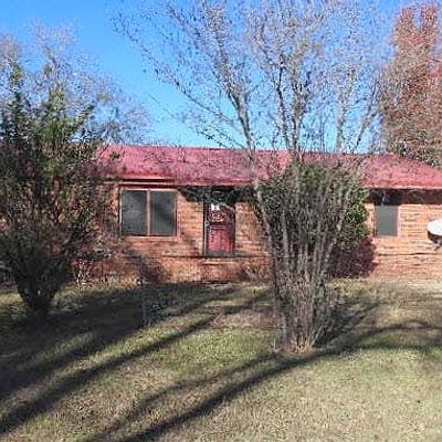 402 E Main St, Okolona, MS 38860