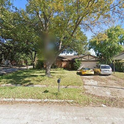 403 Derbyshire Dr, Houston, TX 77034