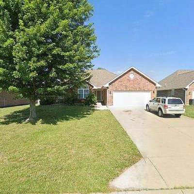 404 E College St, Odessa, MO 64076