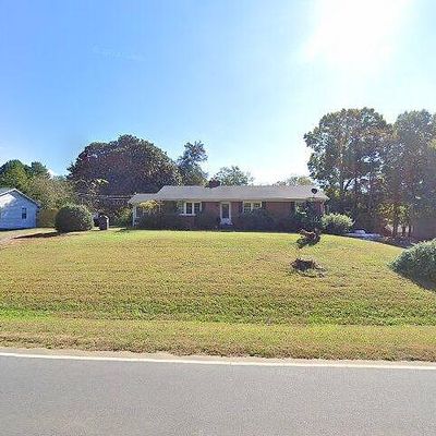 4049 Bethania Station Rd, Winston Salem, NC 27106