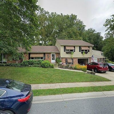 405 Country Club Dr, Newark, DE 19711