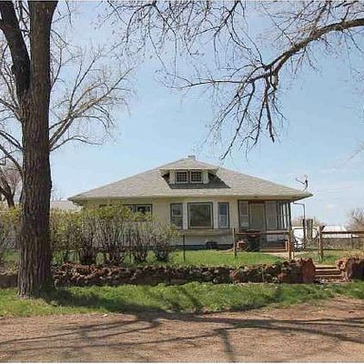 405 Beaver St, Wibaux, MT 59353