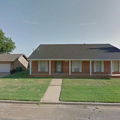 405 W Buchanan St, Mangum, OK 73554