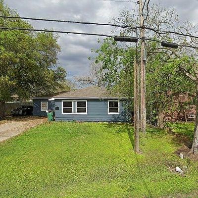 406 N Wharton St, El Campo, TX 77437