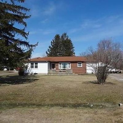 4072 Keewahdin Rd, Fort Gratiot, MI 48059