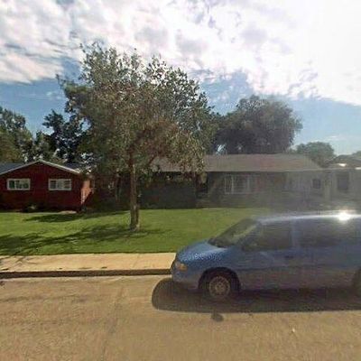 408 4 Th St Ne, Watford City, ND 58854