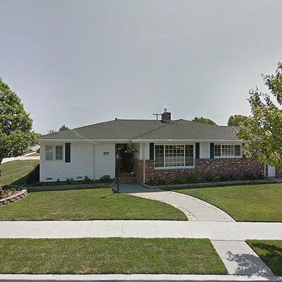 409 College Dr, Salinas, CA 93901