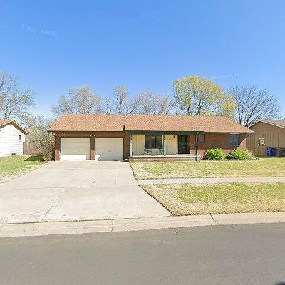 409 Oak Park Dr, Mcpherson, KS 67460