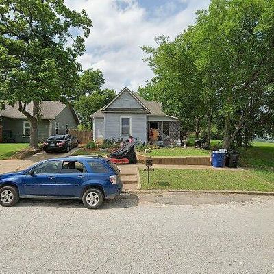 409 W Hull St, Denison, TX 75020