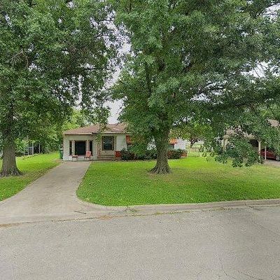 4107 Walnut St, Greenville, TX 75401