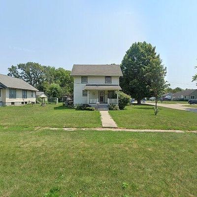 411 S Locust St, Jefferson, IA 50129