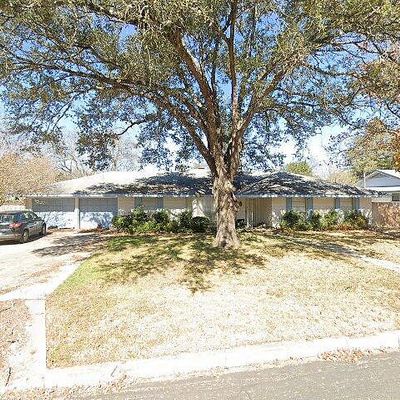 413 Balfour Dr, Windcrest, TX 78239