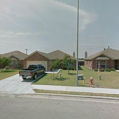 413 Summerside Ave, Lockhart, TX 78644