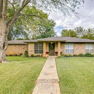 424 S Prairie St, Pilot Point, TX 76258