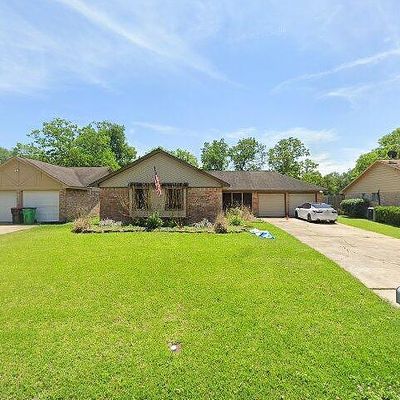 4303 Lariat Dr, Baytown, TX 77521