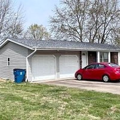 35 Soutee Dr, Saint Peters, MO 63376