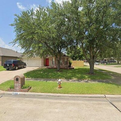 3502 Pawnee Dr, La Porte, TX 77571