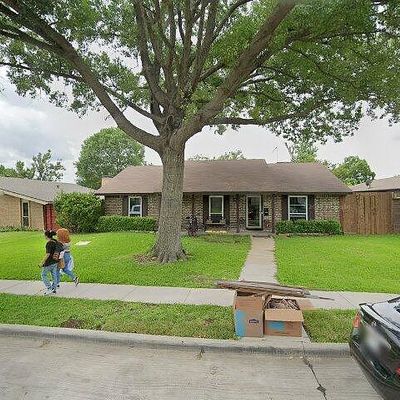 3713 Commonwealth Dr, Garland, TX 75043
