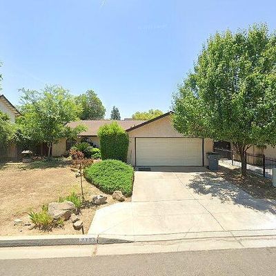 3723 W Robinson Ave, Fresno, CA 93722