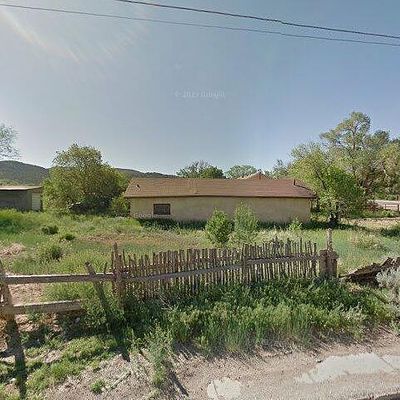 5 Archuleta Rd, Ranchos De Taos, NM 87557