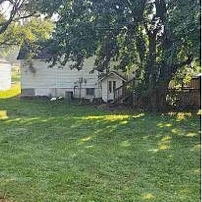 505 N Locust St, Stanberry, MO 64489