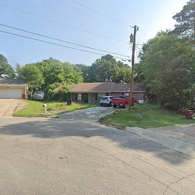 506 Woodridge Dr, Hallsville, TX 75650