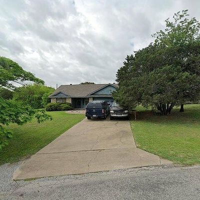 511 Heritage Trl, Granbury, TX 76048