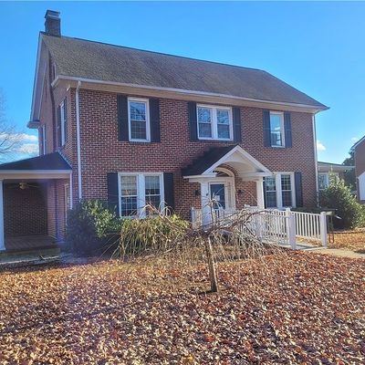 514 Powell St, Crewe, VA 23930