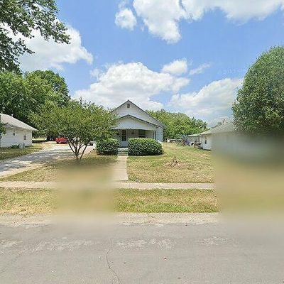 515 W Robinson St, Mexico, MO 65265