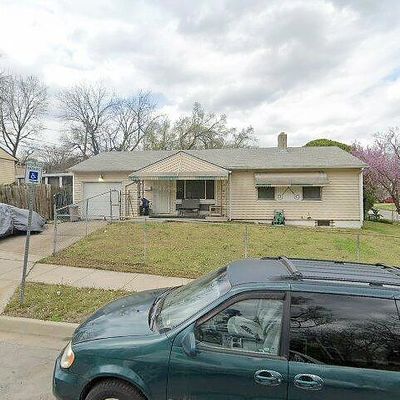 5216 E 41 St St, Kansas City, MO 64130