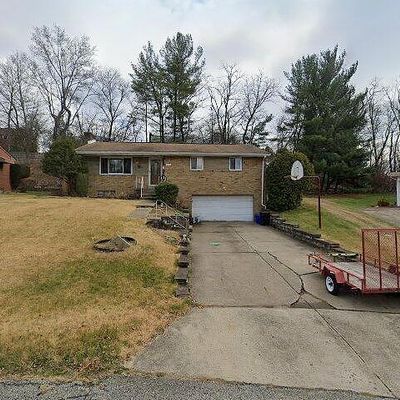 523 Holly Dr, Monroeville, PA 15146