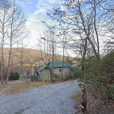 53 Bear Run Dr, Columbus, NC 28722